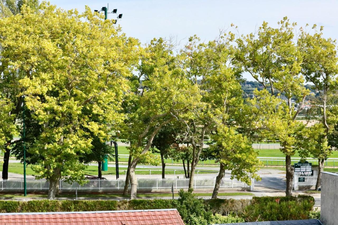 Appartement De L'Hippodrome Avec Deux Chambres Ντοβίλ Εξωτερικό φωτογραφία